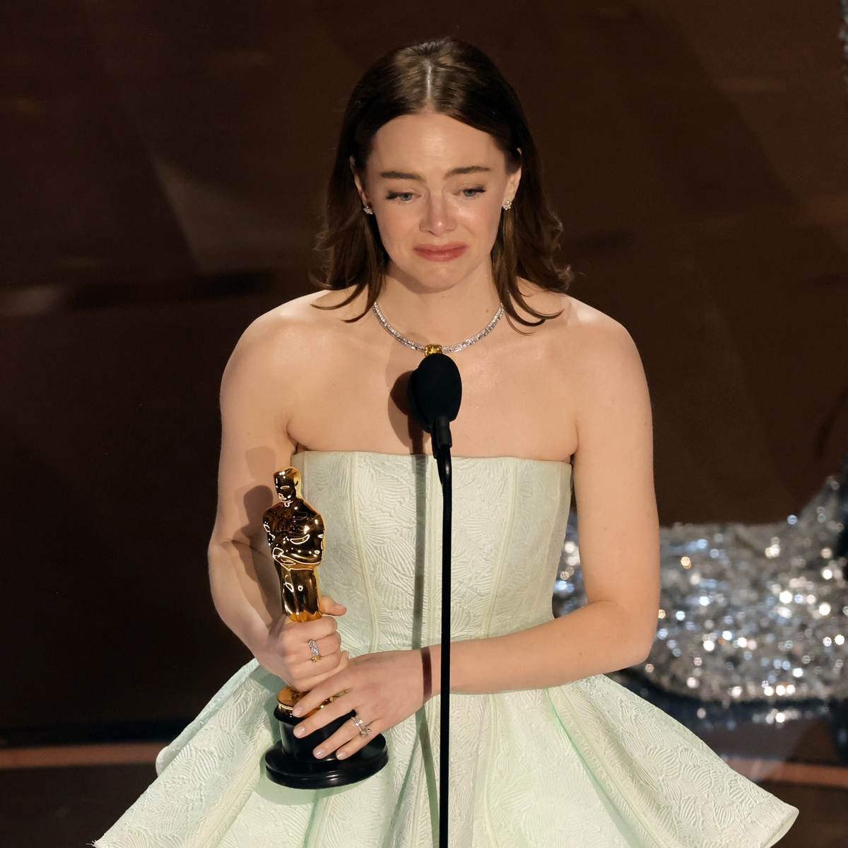 Ема Стоун прави най-редките коментари за дъщеря си, когато приема Оскар за най-добра актриса за 2024 г.