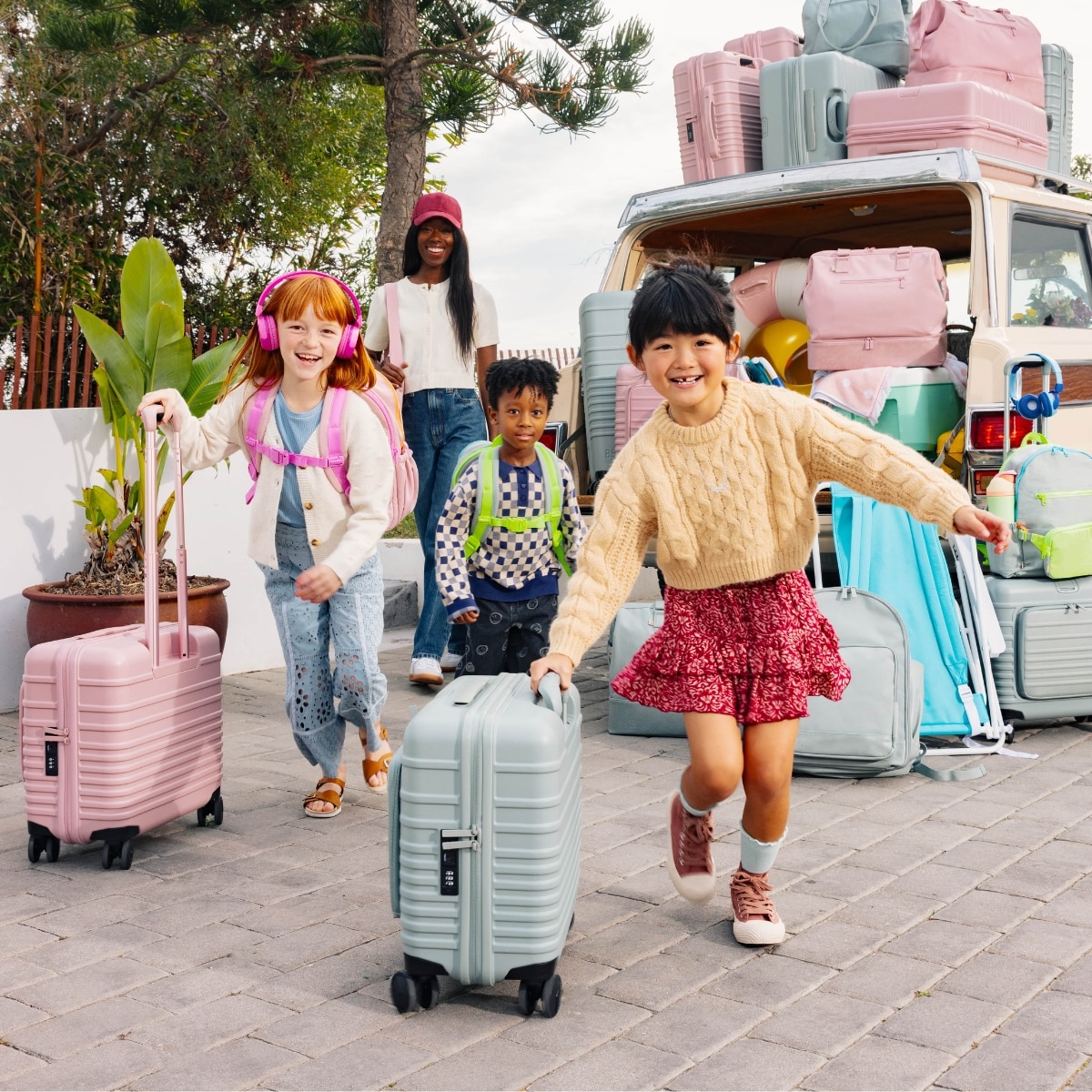 BÉIS Family Styles are So Cute & Useful You’ll be Jealous of Your Kids