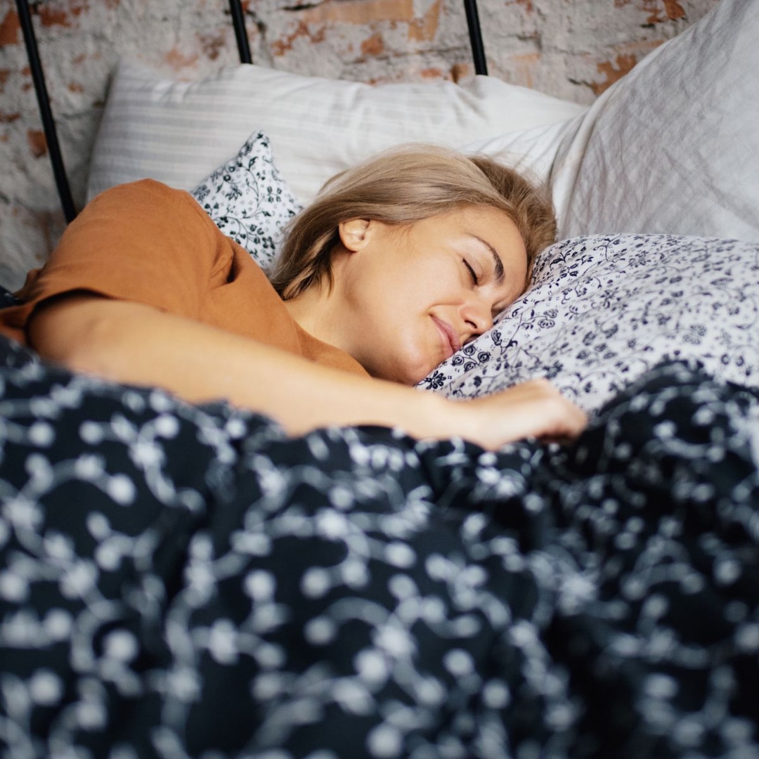 The Best Cooling Sheets to Keep You Comfy & Sweat-Free, All Night Long The Best Cooling Sheets to Keep You Comfy & Sweat-Free, All Night Long