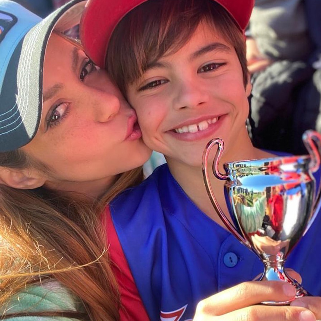 Шакира споделя как 11-годишният син Милан обработи раздялата й с Жерар Пике