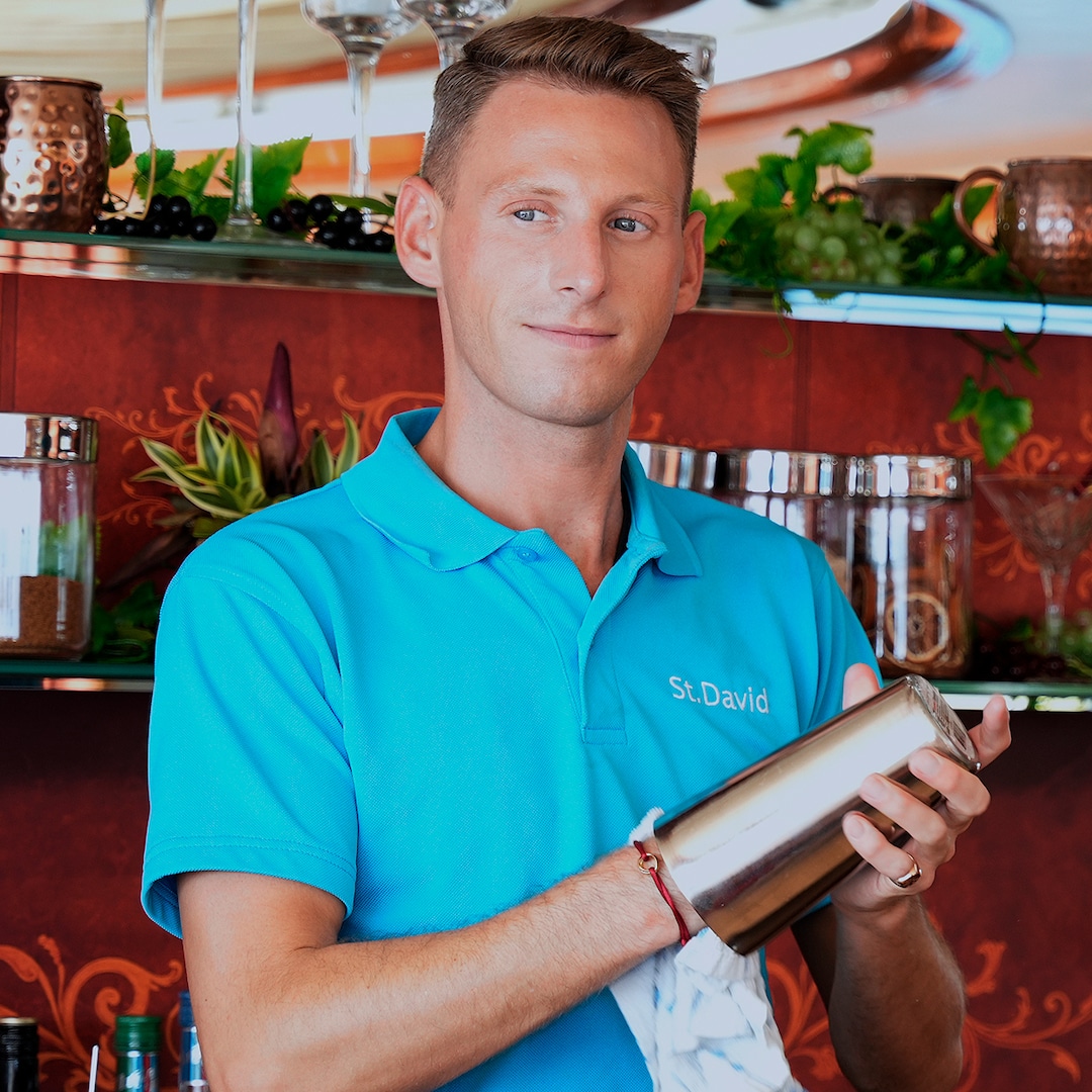 Истинска домакиня предизвиква вълни на под палубата E Новините могат ексклузивно