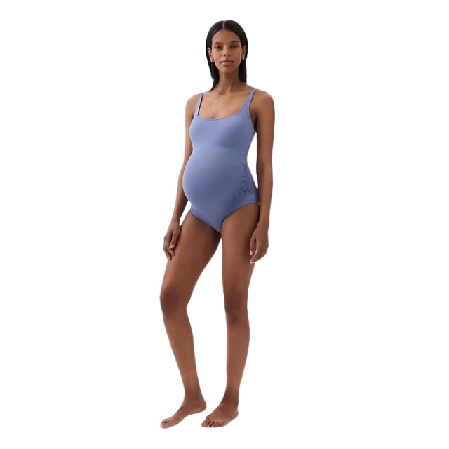 Key Factors While Choosing the Right Maternity Swimwear