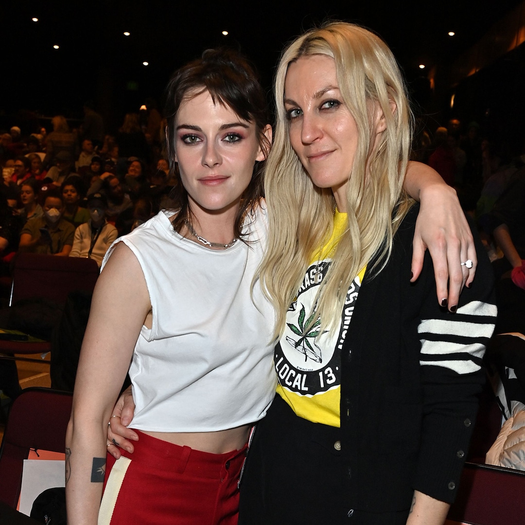 Kristen Stewart Shares She and Fiancée Dylan Meyer Have Frozen Their Eggs – E! Online Kristen Stewart Shares She and Fiancée Dylan Meyer Have Frozen Their Eggs – E! Online