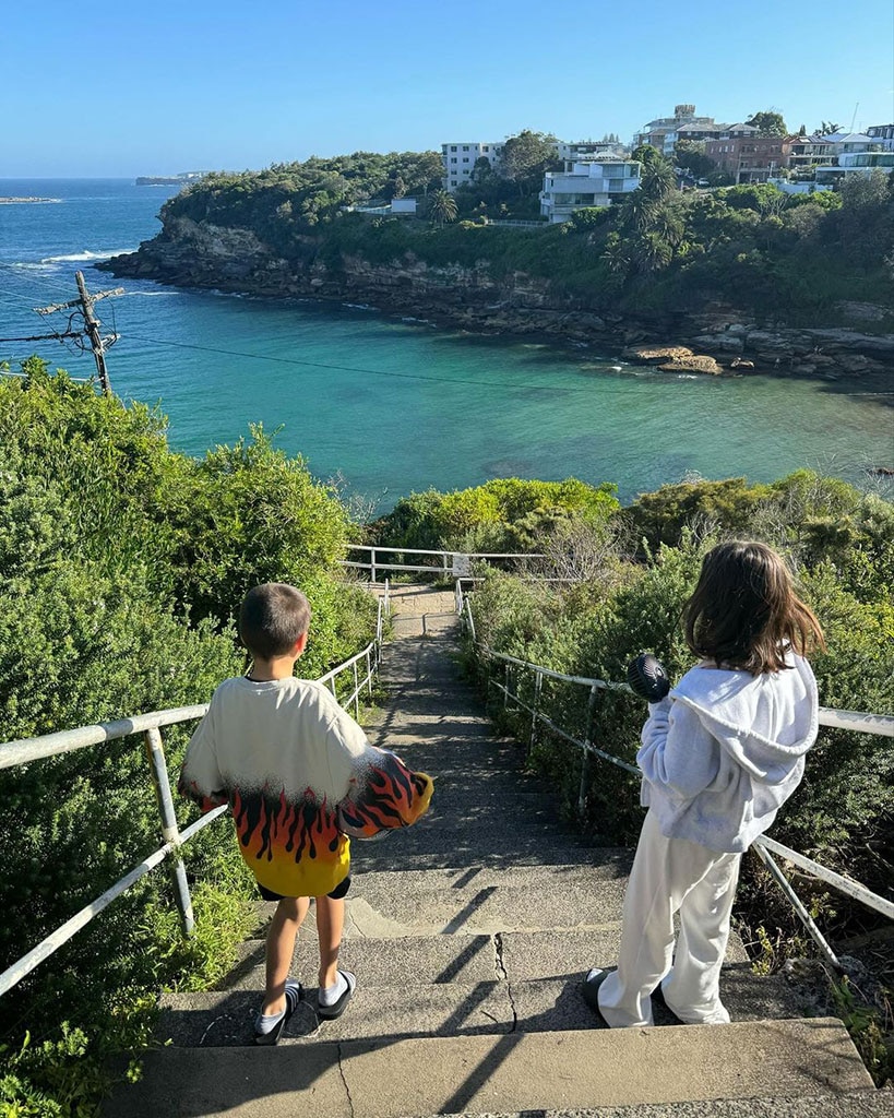 Travis Barker และ Son Landon Barker มีส่วนสูงที่แตกต่างกันเปิดเผย