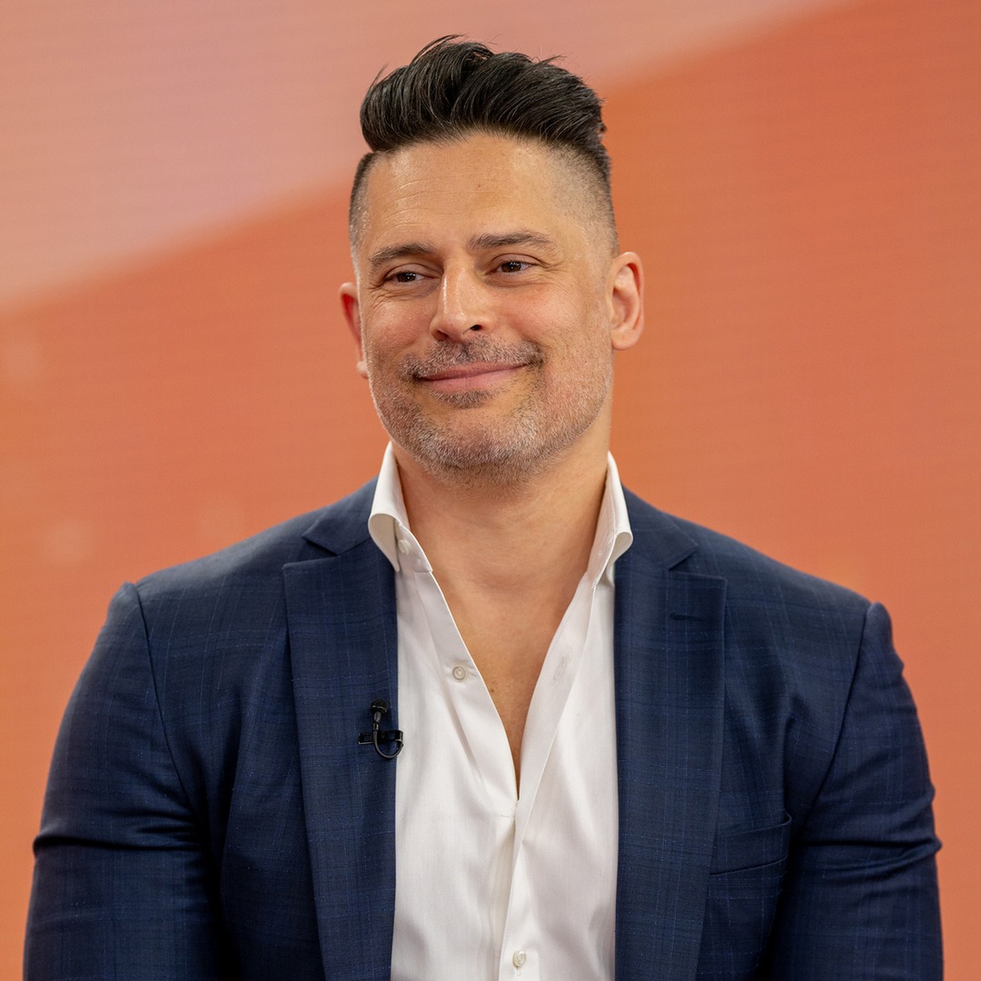 Джо Манганиело знае че отражението на Минг На Уен показва коя е