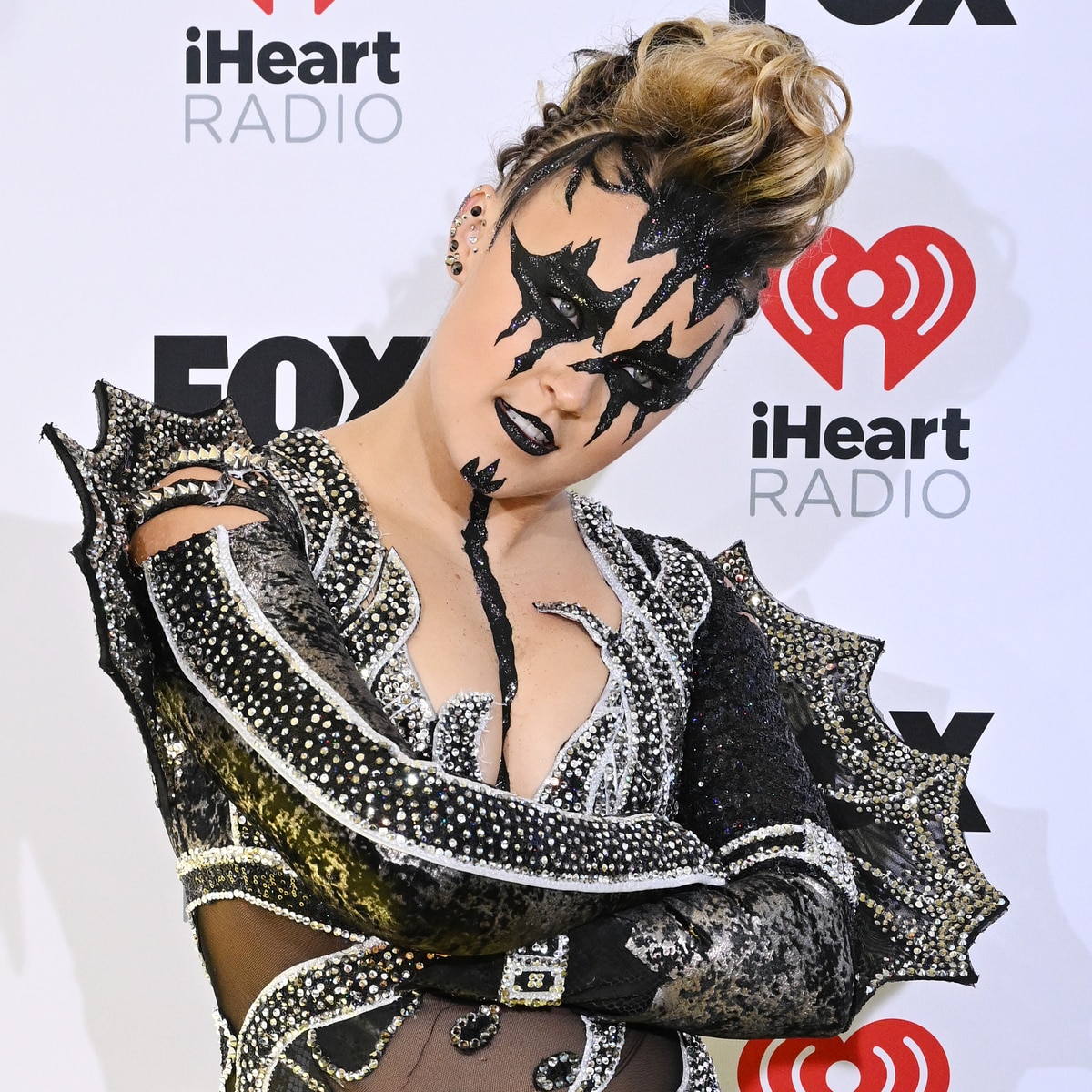 JoJo Siwa Defends Her Adult Era While Debuting Dramatic Black Look