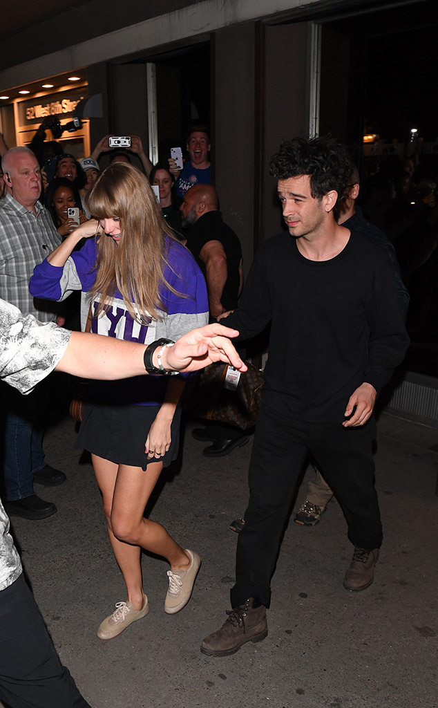 Matty Healy’s Mom Denise Welch Shades His Ex Taylor Swift - Vita 360