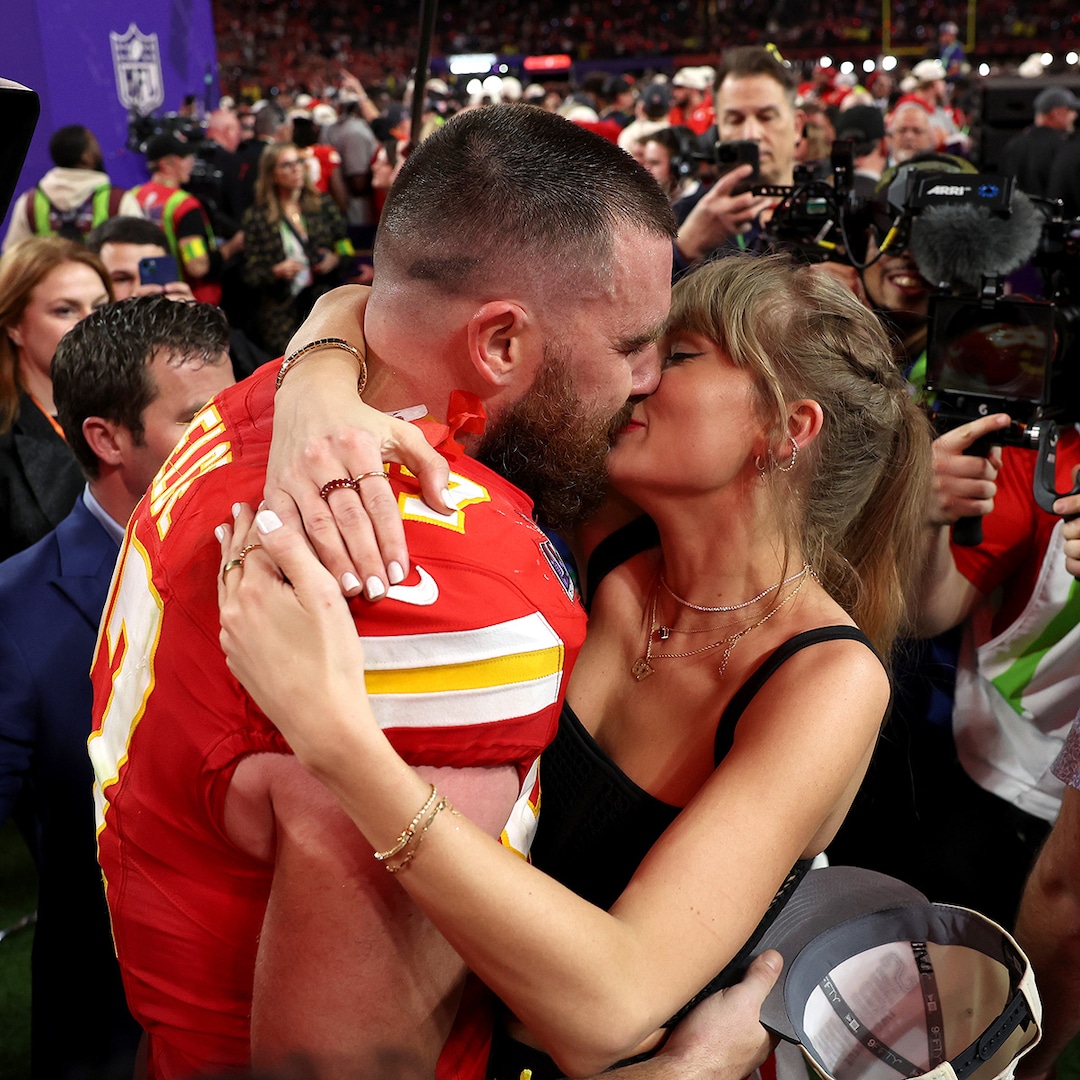Taylor Swift & Travis Kelce’s PDA Will Have You Feeling So High School
