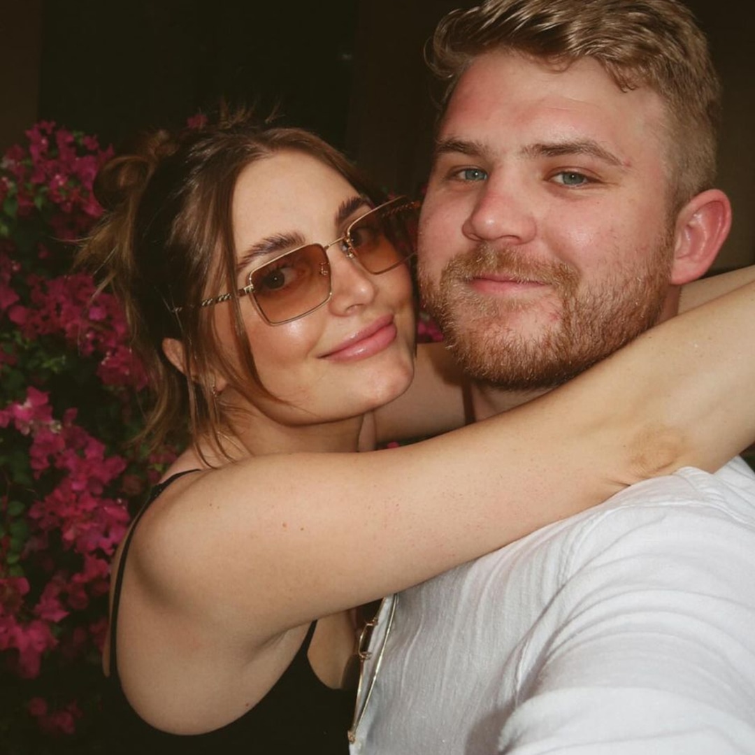 YouTuber Aspyn Ovard Files for Divorce From Parker Ferris Same Day She Announces Birth of Baby No. 3 – E! Online YouTuber Aspyn Ovard Files for Divorce From Parker Ferris Same Day She Announces Birth of Baby No. 3 – E! Online