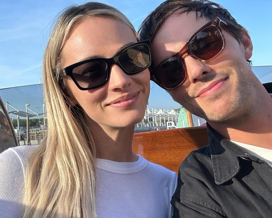 Nicholas Hoult aparentemente confirma su matrimonio con Bryana Holly