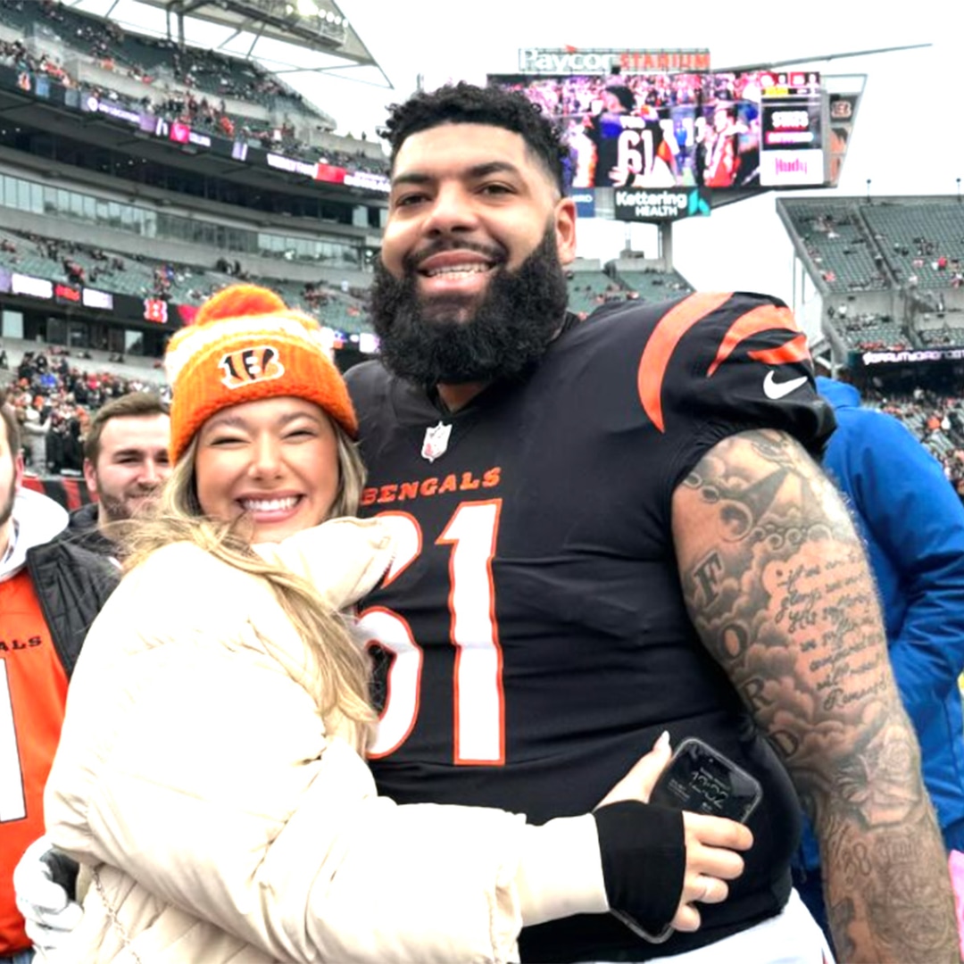 NFL Player Cody Ford Engaged to TikToker Tianna Robillard – E! Online NFL Player Cody Ford Engaged to TikToker Tianna Robillard – E! Online