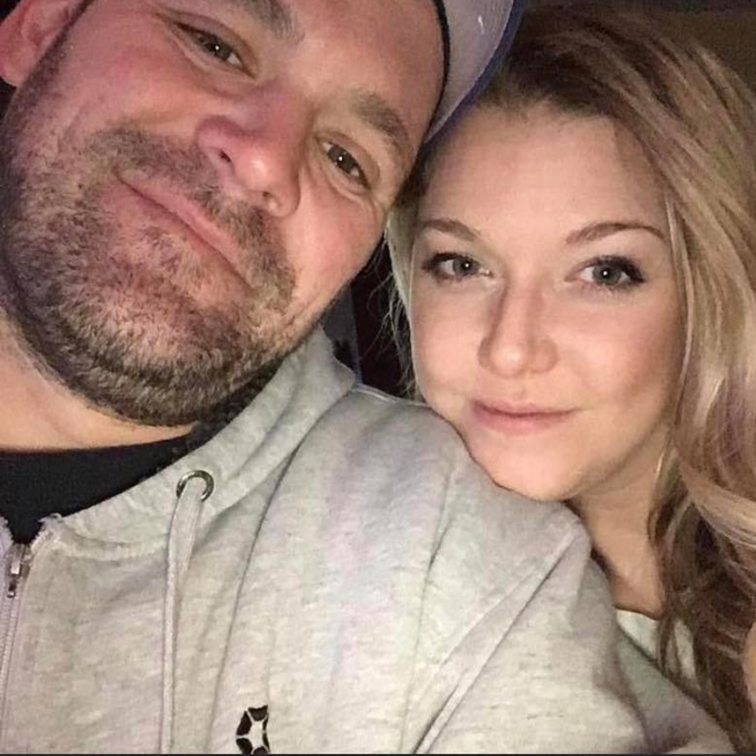 10-Year-Old Boy Calls 911 to Report Quadruple Murder-Suicide of His Entire Family – E! Online 10-Year-Old Boy Calls 911 to Report Quadruple Murder-Suicide of His Entire Family – E! Online