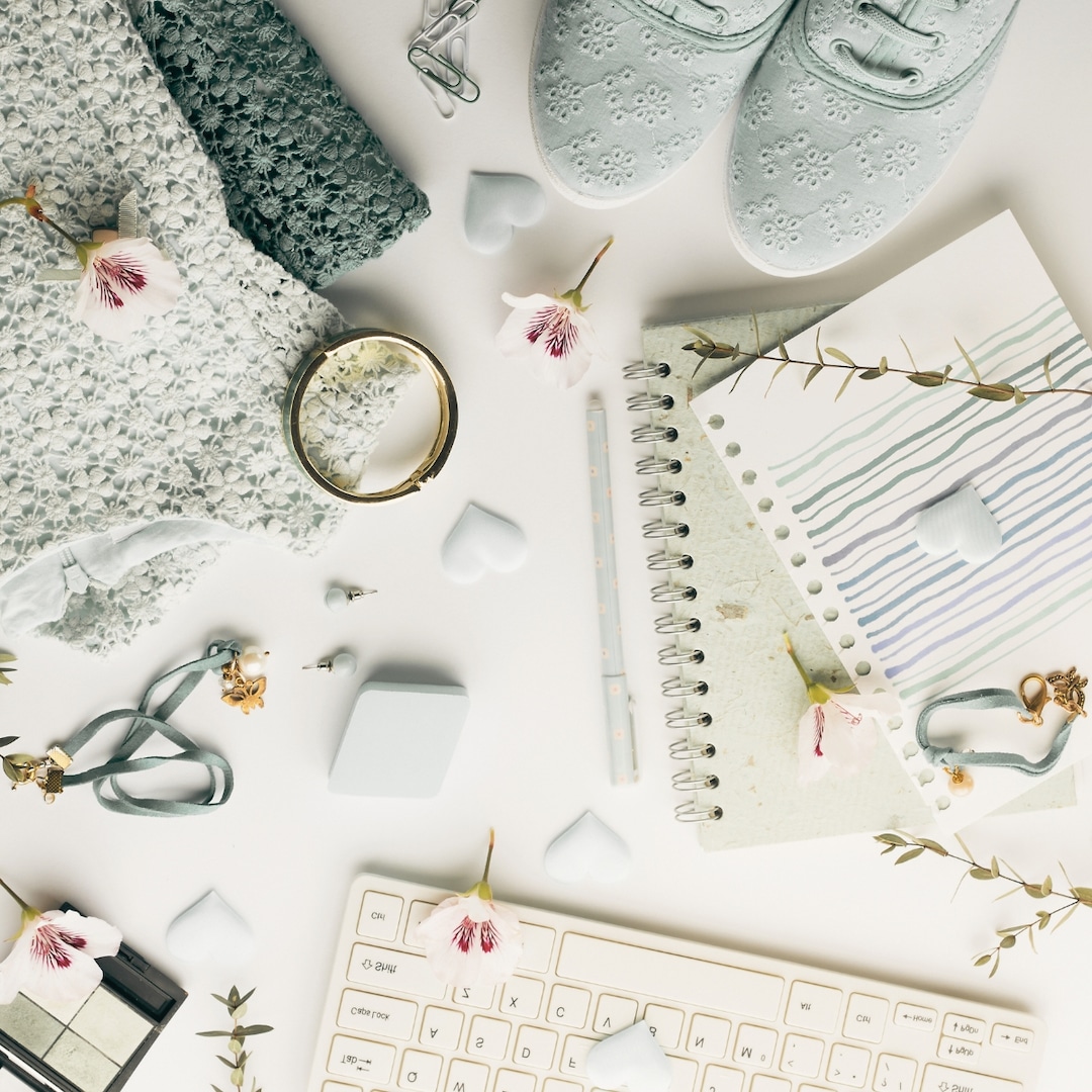 The 43 Most Popular Amazon Items E! Readers Bought This Month: Trending Fashion, Beauty & More – E! Online The 43 Most Popular Amazon Items E! Readers Bought This Month: Trending Fashion, Beauty & More – E! Online