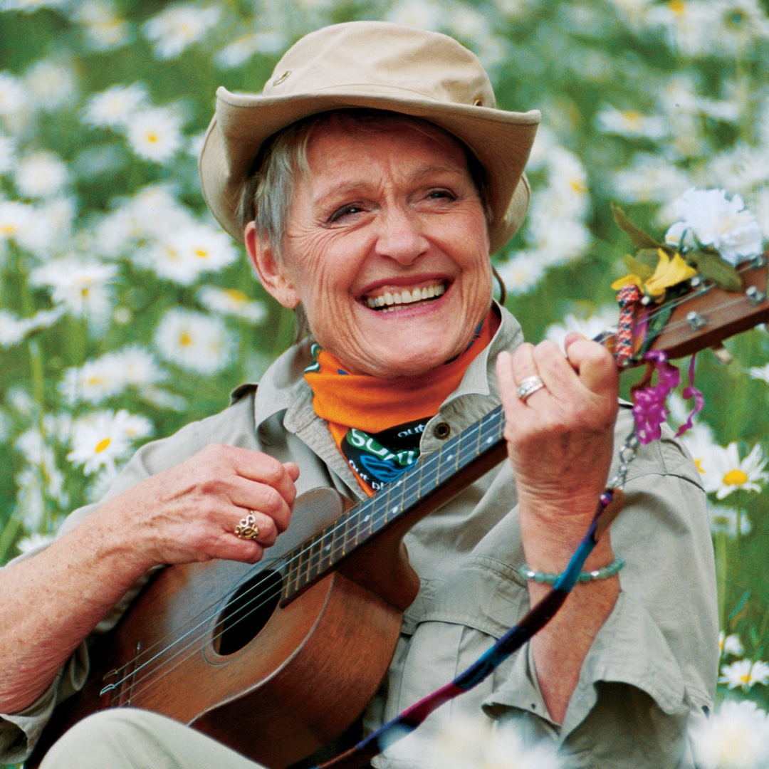 Общността на Survivor е в траур Соня Кристофър която през 2000