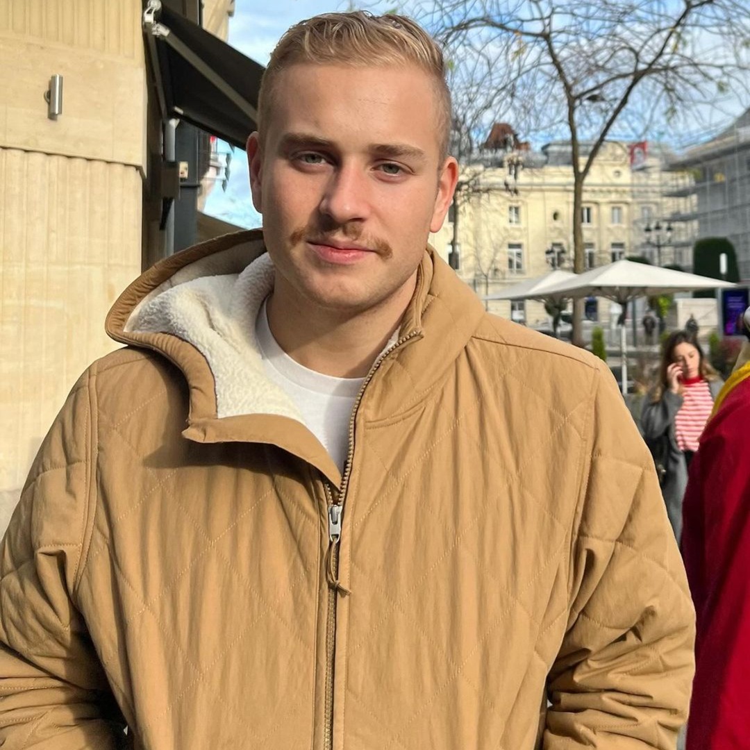 Семейството и приятелите скърбят за загубата на Джоуи Фечи Базираният