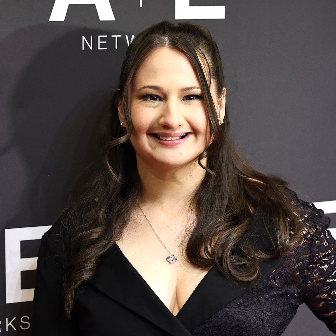 Gypsy Rose Blanchard Recovering After Undergoing Plastic Surgery – E! Online Gypsy Rose Blanchard Recovering After Undergoing Plastic Surgery – E! Online