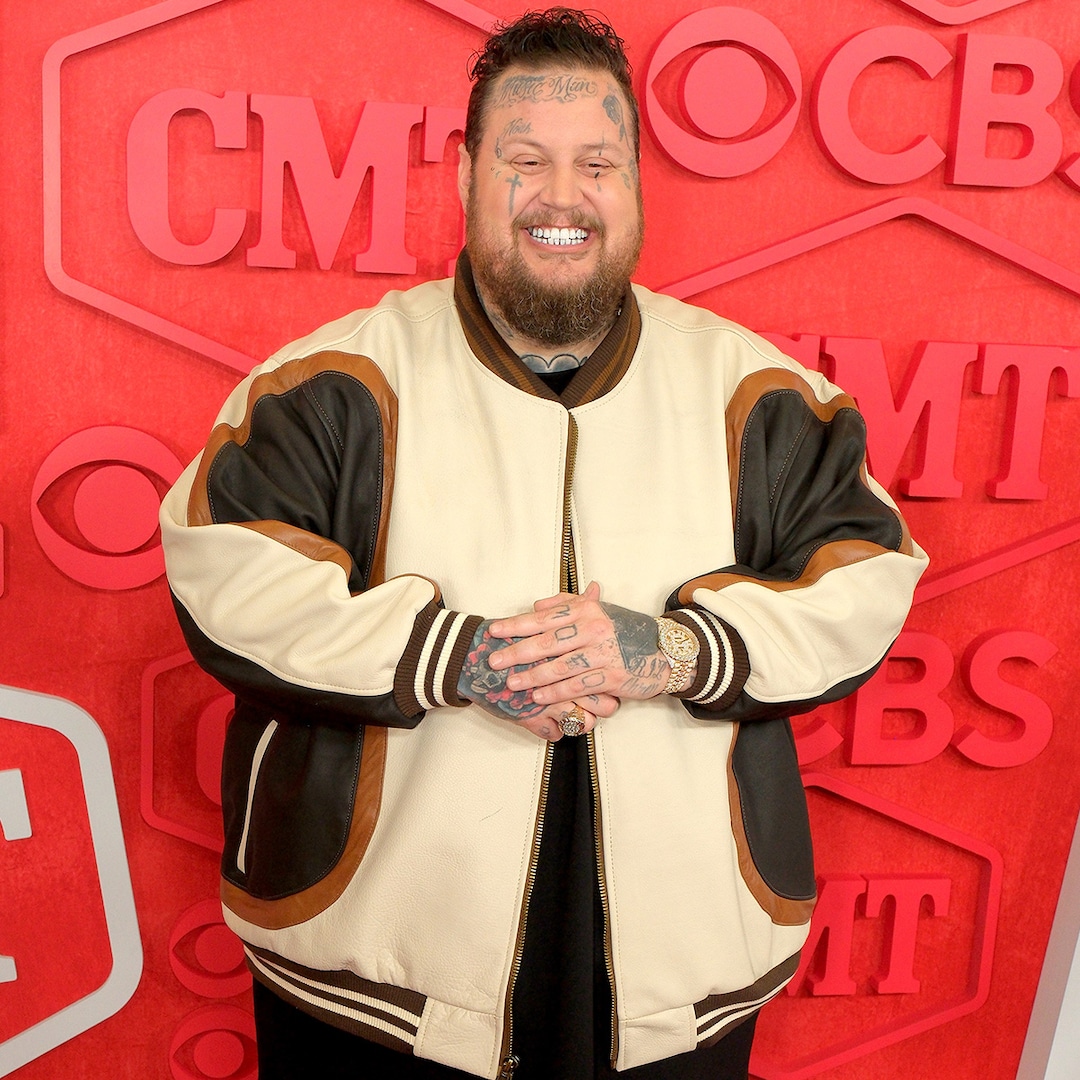 Jelly Roll Reveals Why His Private Plane Had to Make an Emergency Landing – E! Online Jelly Roll Reveals Why His Private Plane Had to Make an Emergency Landing – E! Online