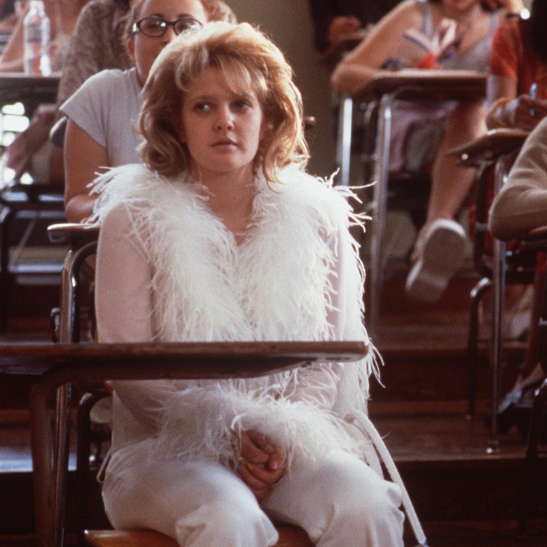 Дрю Баримор който и двамата участваха и продуцираха ром ком Майкъл