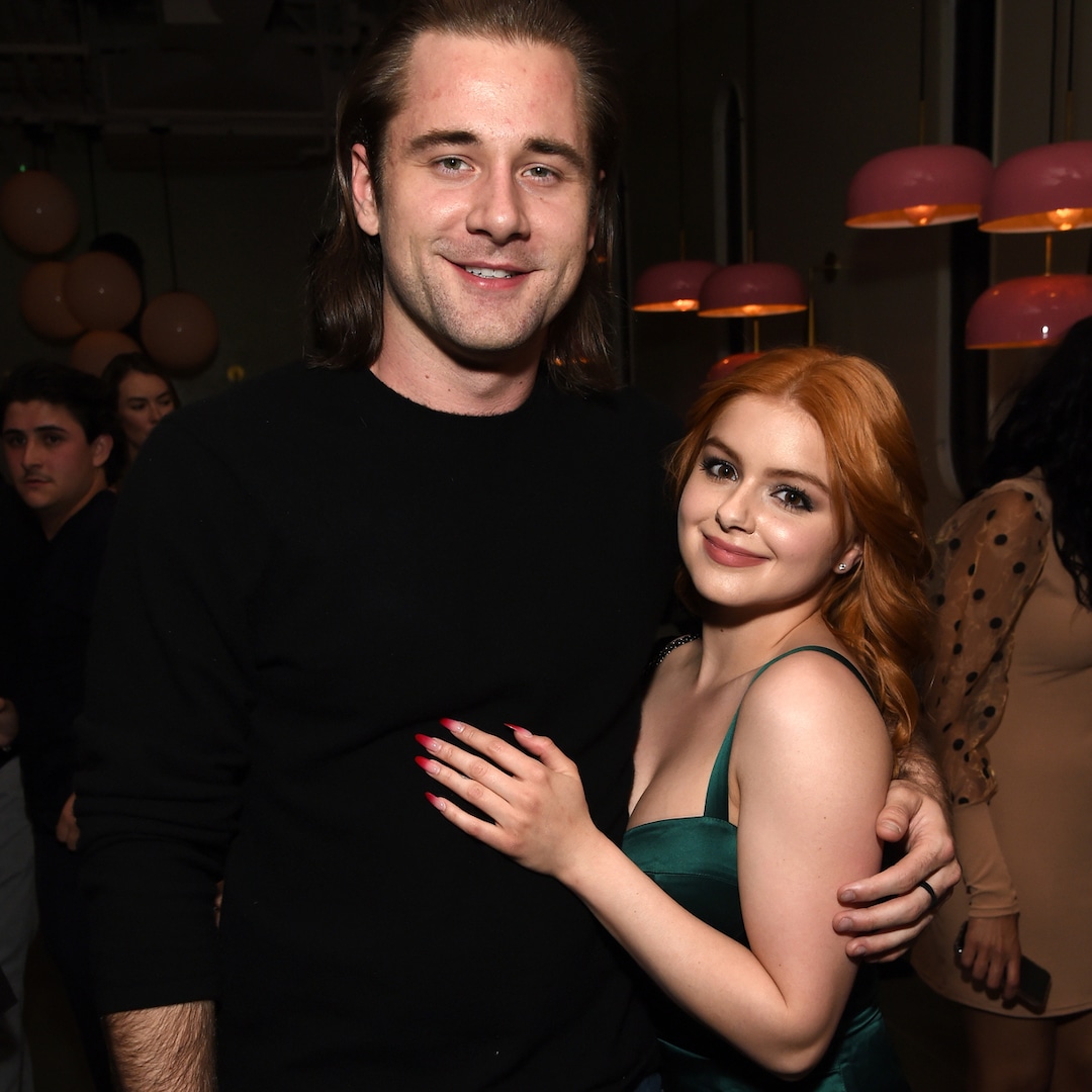 Modern Family Alum Ariel Winter Responds to Claim Boyfriend Luke Benward Is “Controlling” – E! Online Modern Family Alum Ariel Winter Responds to Claim Boyfriend Luke Benward Is “Controlling” – E! Online