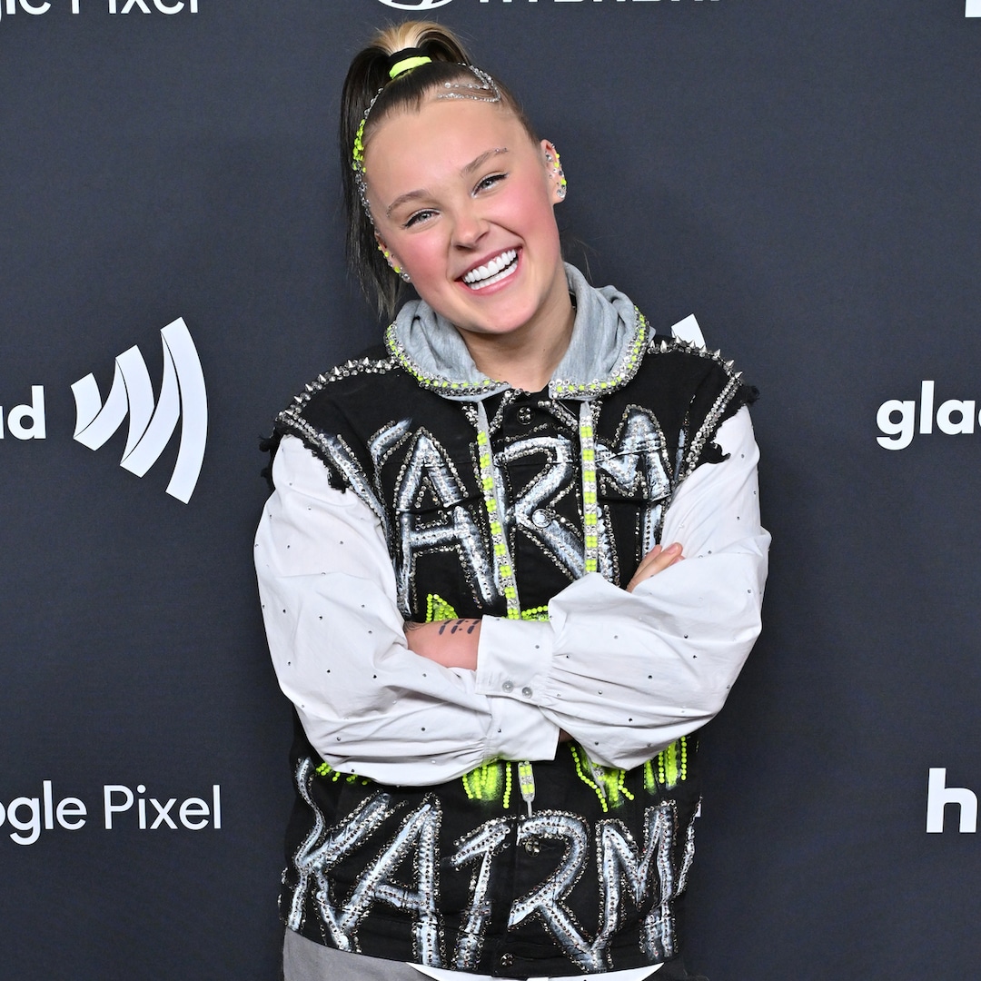 JoJo Siwa Clapbacks That Deserve to Be at the Top of the Pyramid – E! Online JoJo Siwa Clapbacks That Deserve to Be at the Top of the Pyramid – E! Online