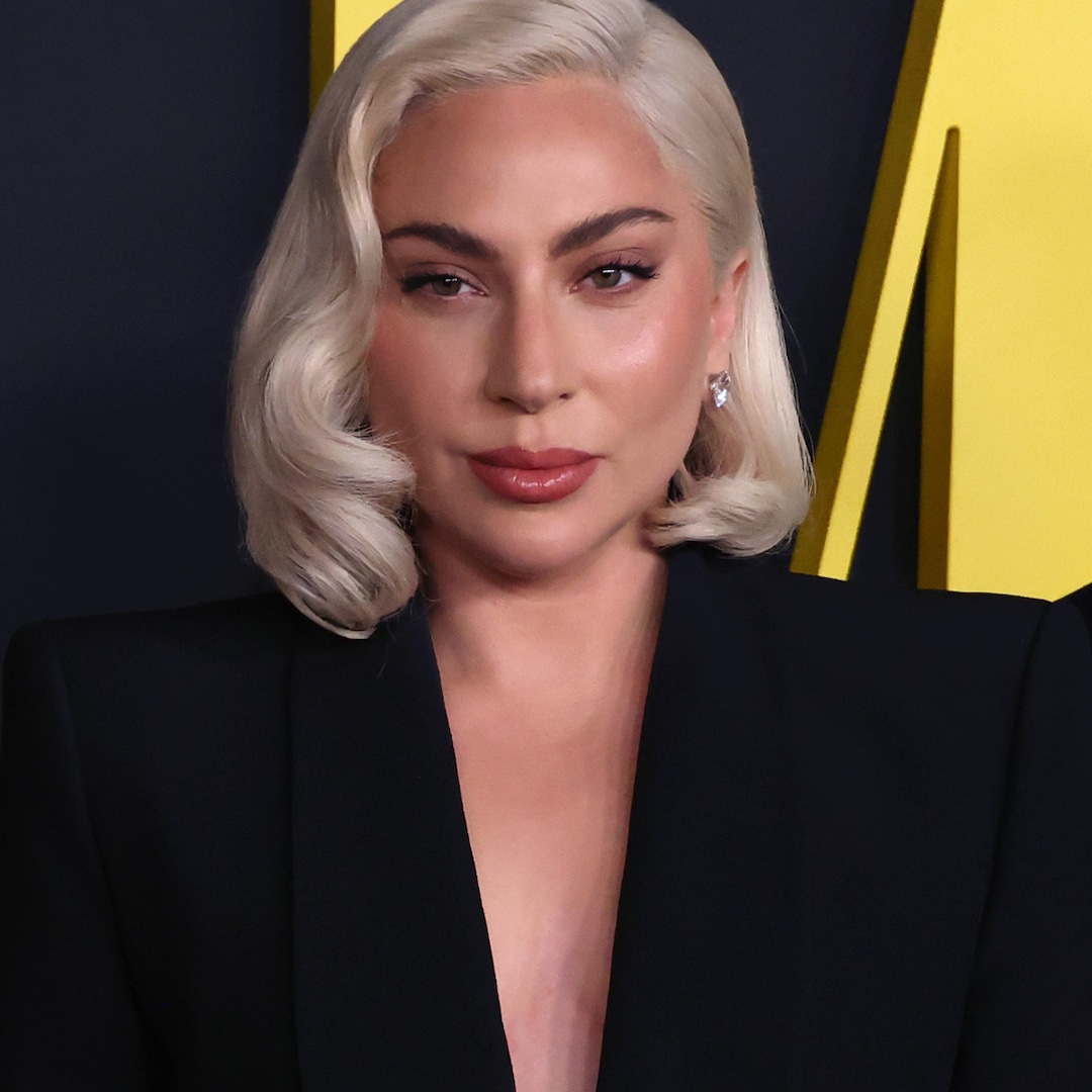 Лейди Гага разпалва слухове за годеж с гаджето си Майкъл Полански с достоен за аплодисменти диамантен пръстен