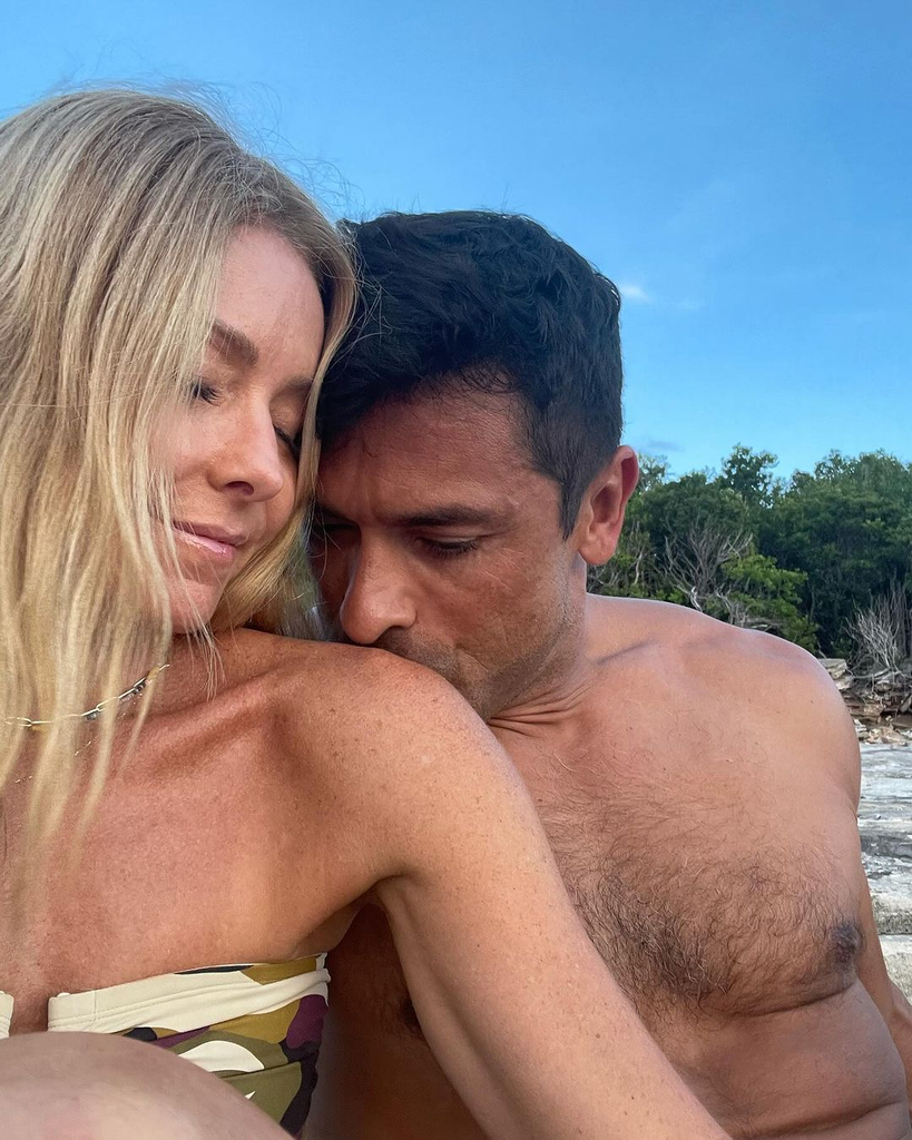 Kelly Ripa, Mark Consuelos