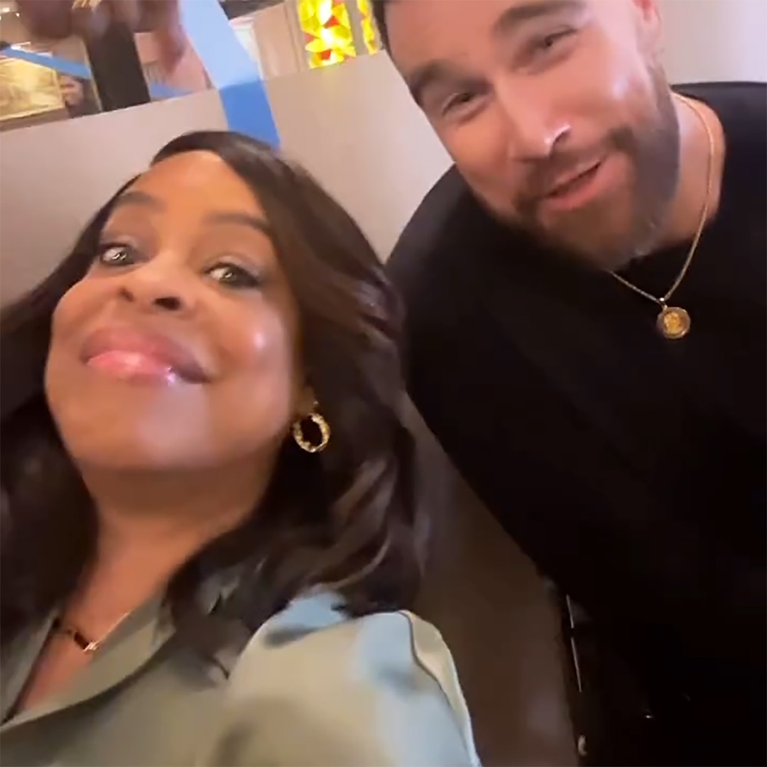 Travis Kelce Dances With Niecy Nash on Set of Grotesquerie – E! Online Travis Kelce Dances With Niecy Nash on Set of Grotesquerie – E! Online