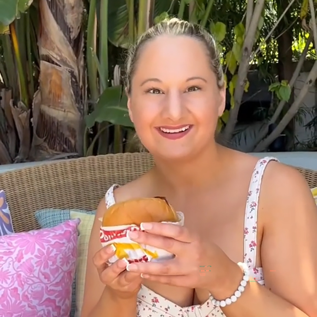Gypsy Rose Blanchard Tastes First In-N-Out Burger, Gives Honest Review