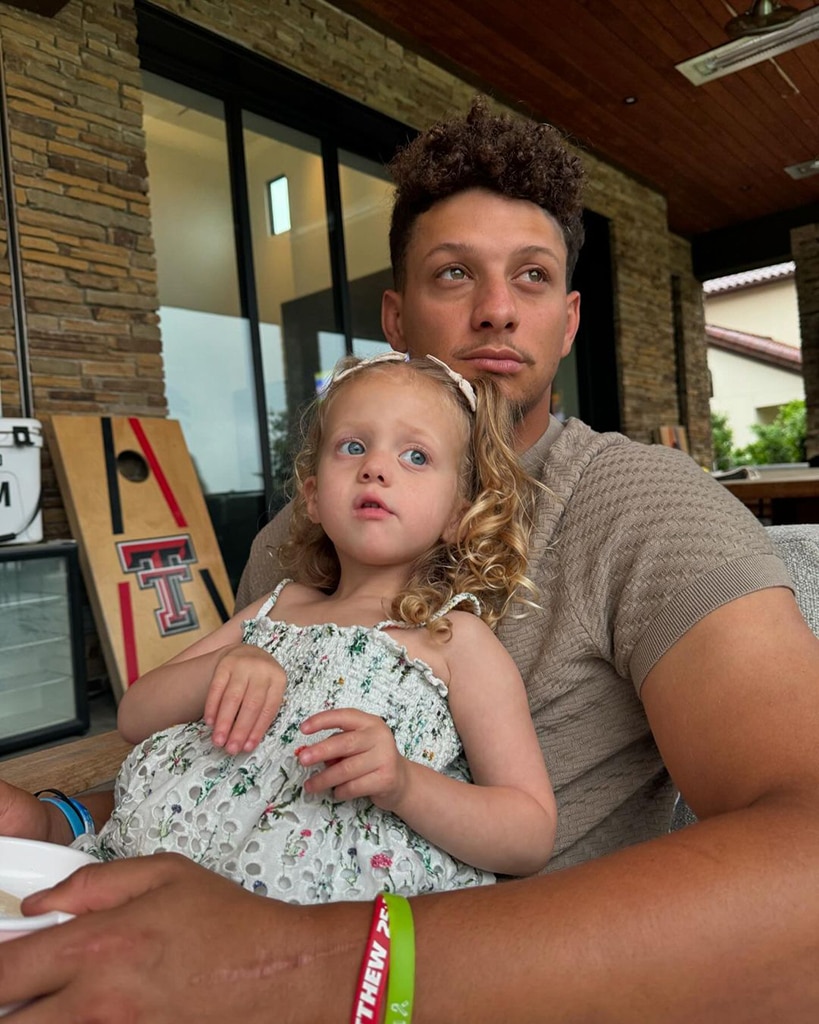 Patrick Mahomes เผยประโยชน์ของ "Dad Bod" ต่อ Tom Brady