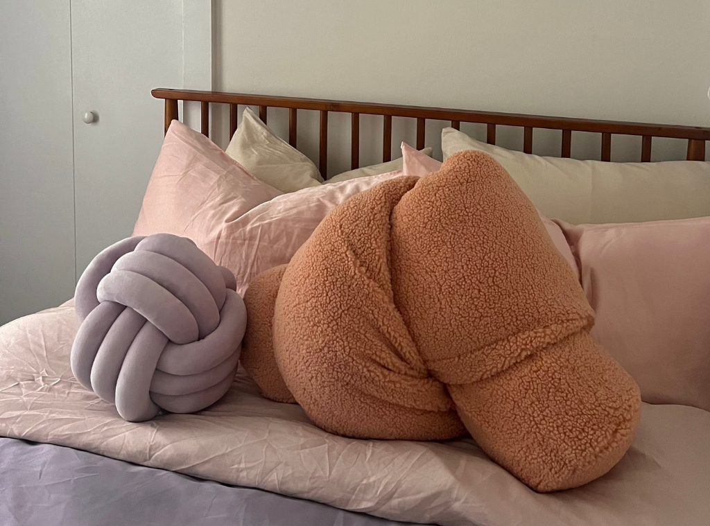 Store Wiggle Pillow Overview