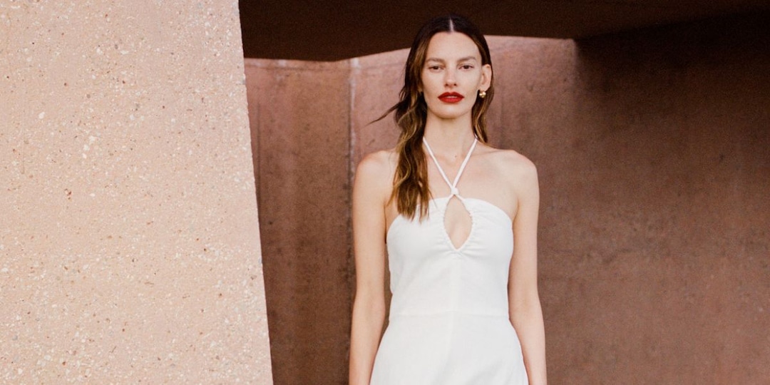 Everlane's Latest Capsule Collection Is Chic, Stylish & Vacation-Ready Everlane's Latest Capsule Collection Is Chic, Stylish & Vacation-Ready