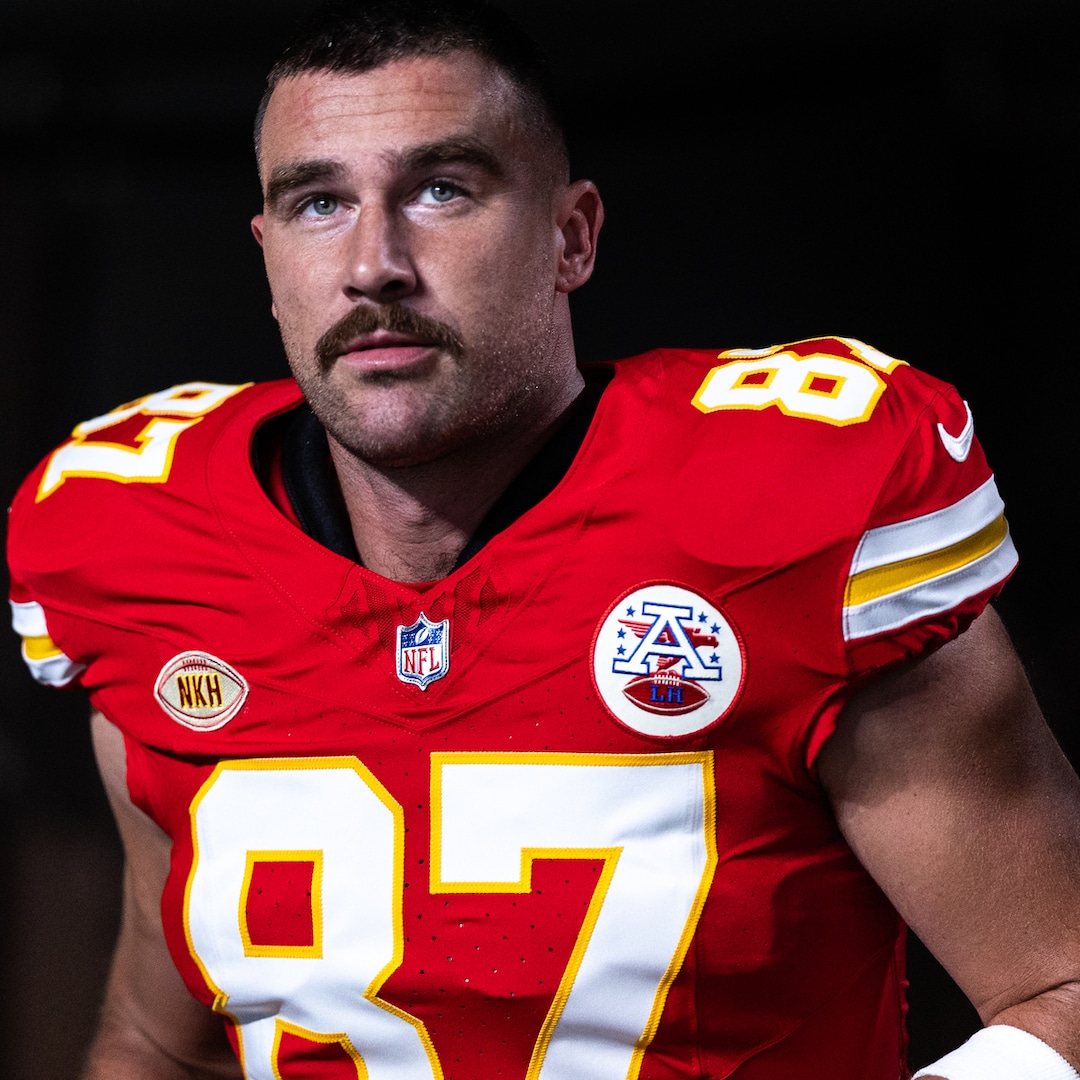 Travis Kelce Reveals How His Loved Ones Balance Him Out – E! Online Travis Kelce Reveals How His Loved Ones Balance Him Out – E! Online
