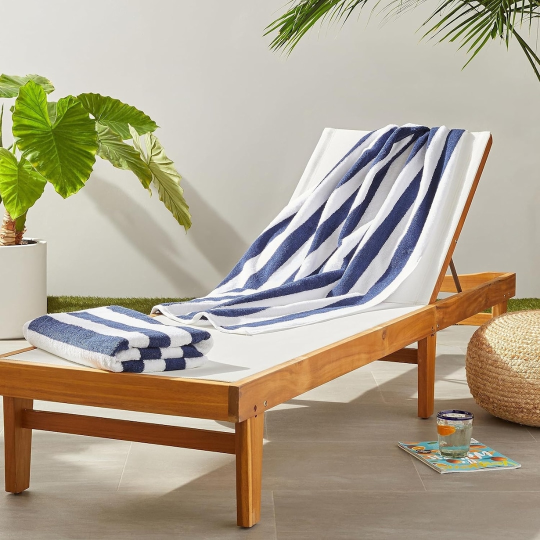 The Best Beach Towels on Amazon To Soak up Some Vitamin Sea On The Best Beach Towels on Amazon To Soak up Some Vitamin Sea On