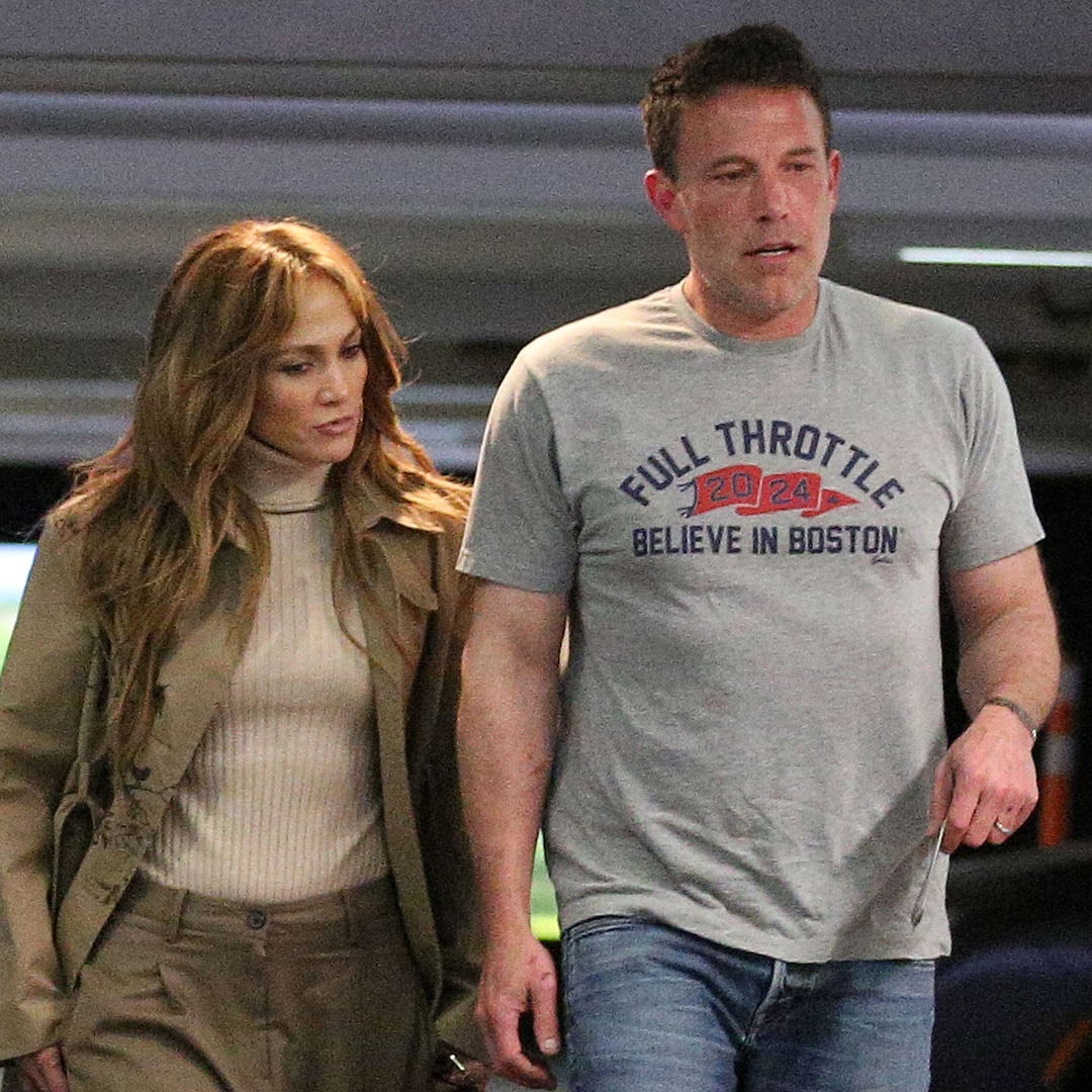 и набират шум с любовта си Въпреки слуховете за раздяла които витаят