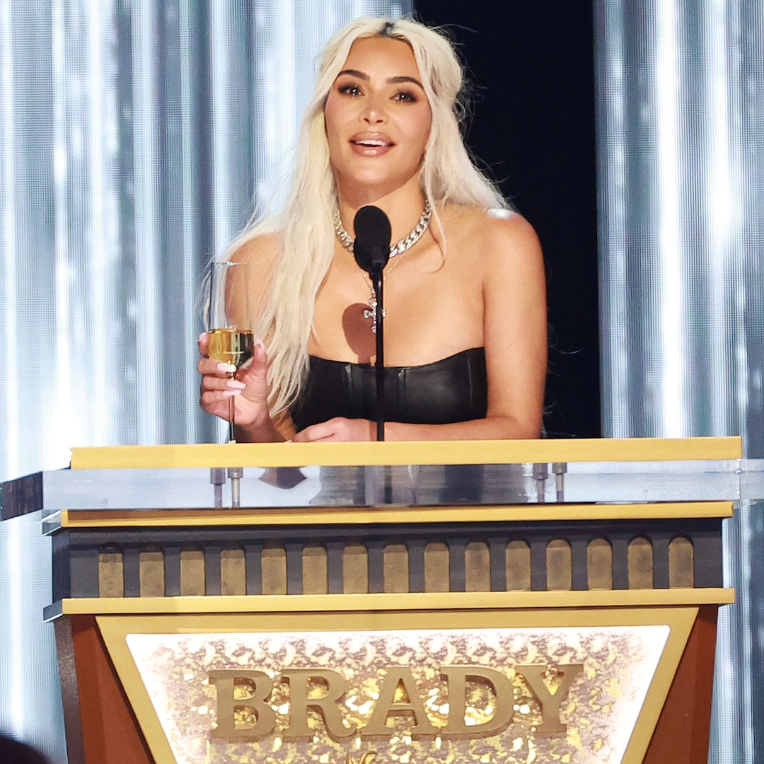The Real Story Behind Why Kim Kardashian Got Booed at Tom Brady’s Roast – E! Online The Real Story Behind Why Kim Kardashian Got Booed at Tom Brady’s Roast – E! Online