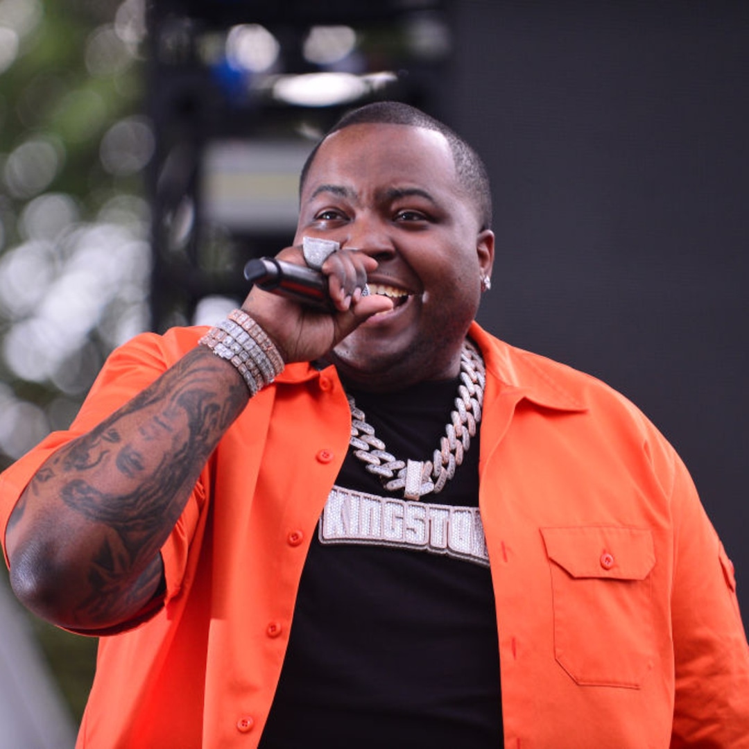 Sean Kingston and His Mother Arrested on Suspicion of Fraud After Police Raid Singer’s Home – E! Online Sean Kingston and His Mother Arrested on Suspicion of Fraud After Police Raid Singer’s Home – E! Online