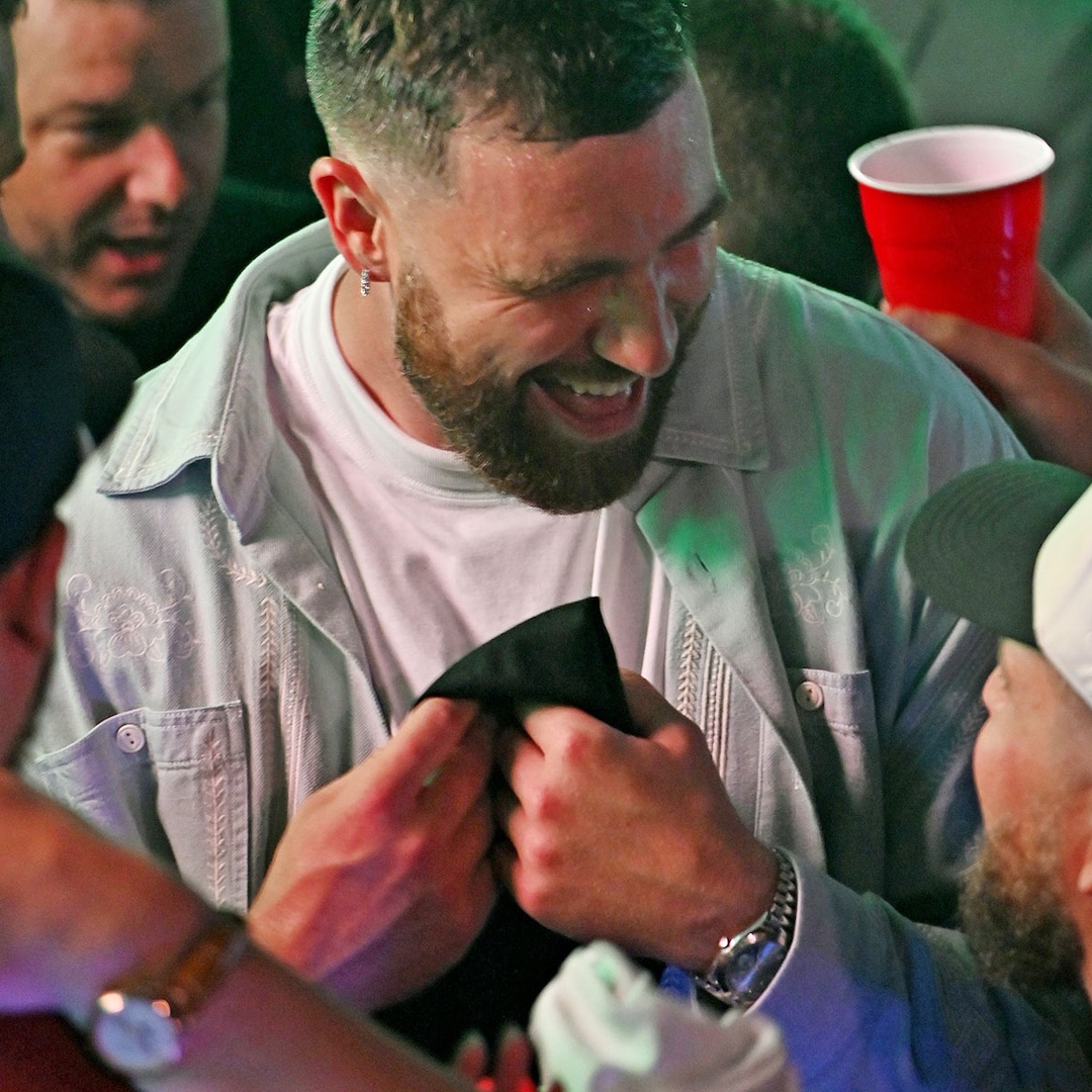 Travis Kelce Makes Surprise Appearance at Pre-2024 Kentucky Derby Party – E! Online Travis Kelce Makes Surprise Appearance at Pre-2024 Kentucky Derby Party – E! Online