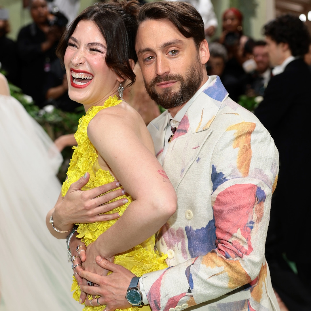 Kieran Culkin’s Handsy PDA With Wife Jazz Charton at 2024 Met Gala Is Ludicrously Delightful – E! Online Kieran Culkin’s Handsy PDA With Wife Jazz Charton at 2024 Met Gala Is Ludicrously Delightful – E! Online
