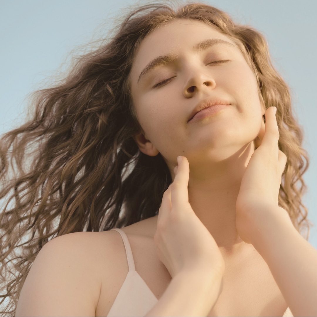 This Overnight Balm Works Miracles Any Time My Skin Is Irritated From Rosacea, Eczema, Allergies, or Acne – E! Online This Overnight Balm Works Miracles Any Time My Skin Is Irritated From Rosacea, Eczema, Allergies, or Acne – E! Online