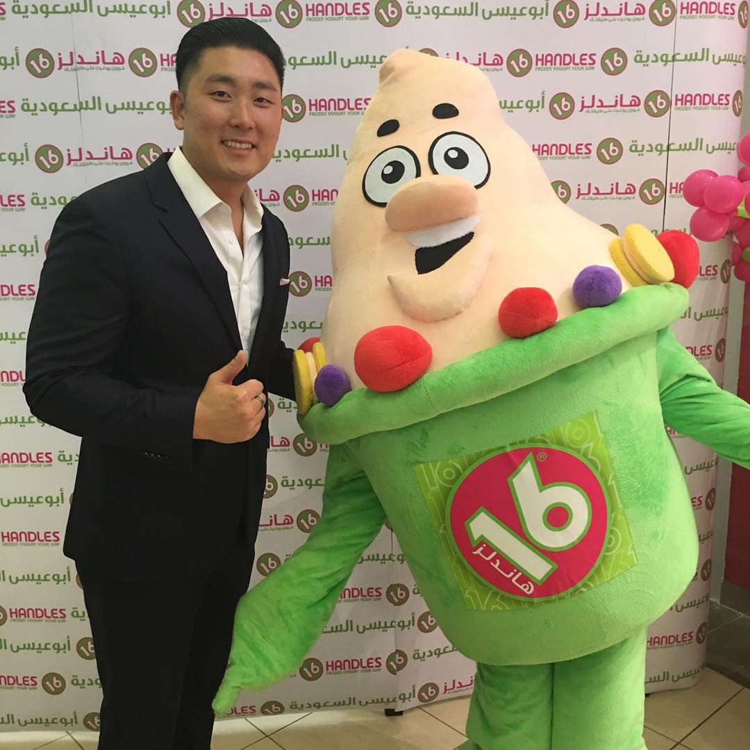 16 Handles Frozen Yogurt Founder Solomon Choi Dead at 44 – E! Online 16 Handles Frozen Yogurt Founder Solomon Choi Dead at 44 – E! Online