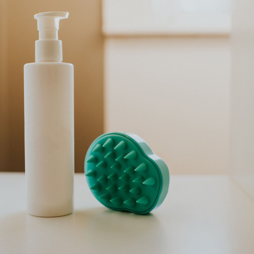 This Shampoo & Conditioner Made My Postpartum Hair Feel Thicker Than Ever – E! Online This Shampoo & Conditioner Made My Postpartum Hair Feel Thicker Than Ever – E! Online