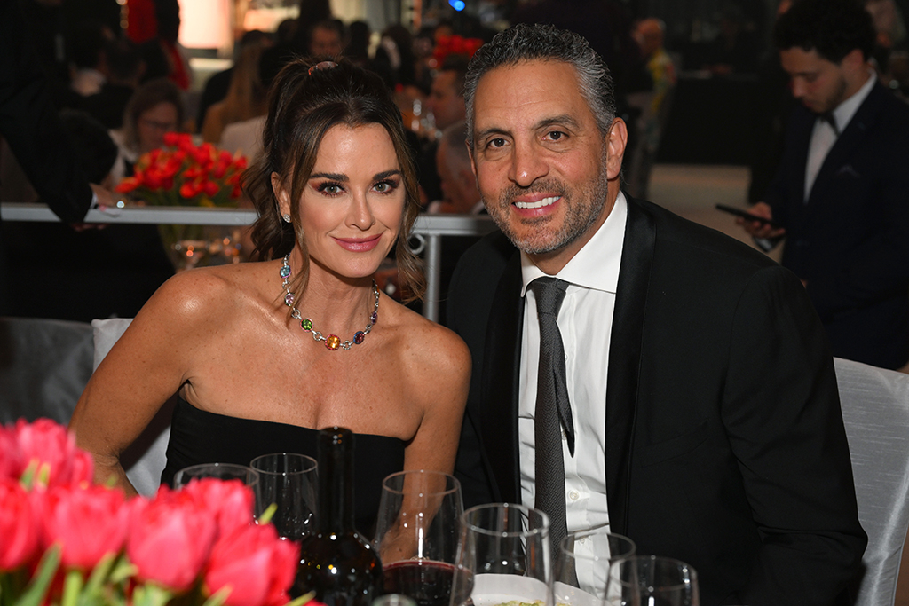 Where Kyle Richards, Mauricio Umansky Stand 1 Year After Their Breakup