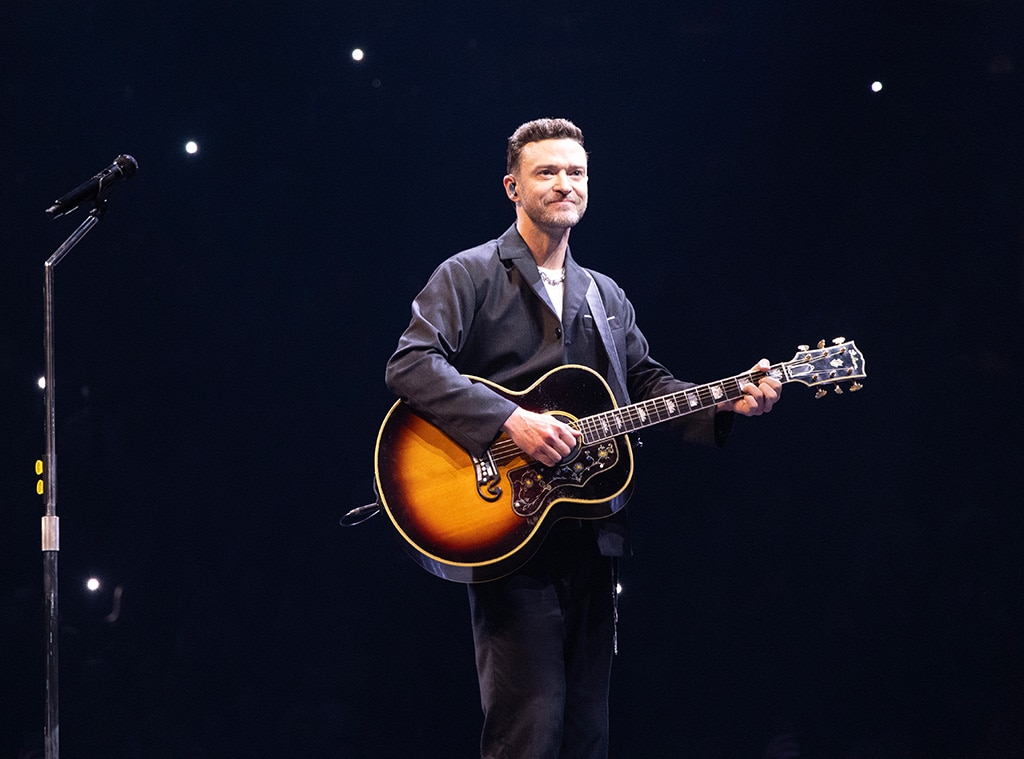 Justin Timberlake Has Best Reaction to Divorce Sign at Concert