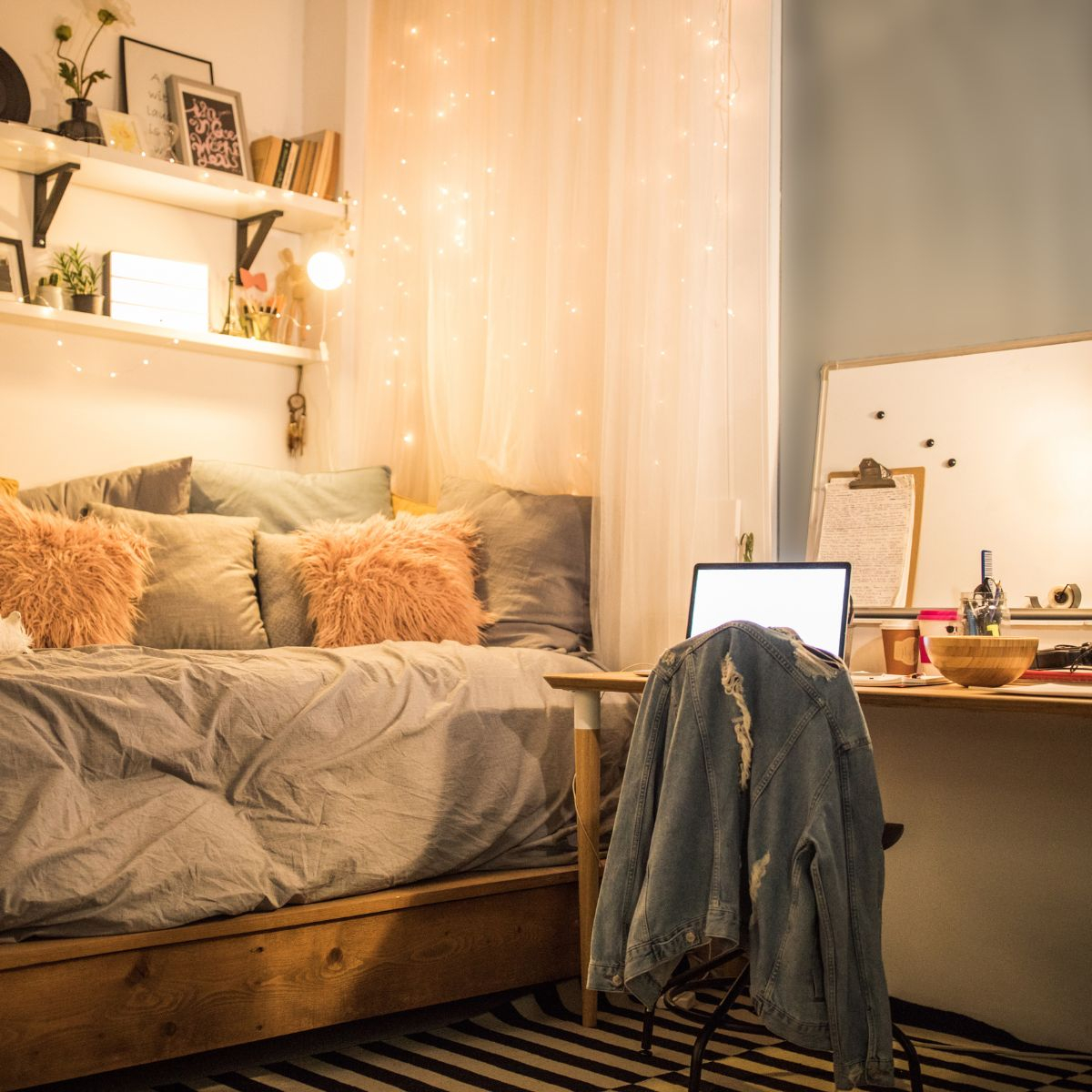 18 Dorm Room Essentials Every College Student Needs