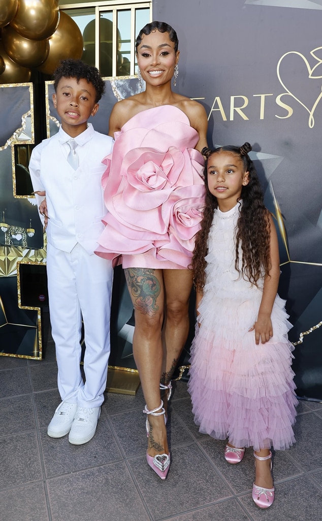 Kids Cairo และ Dream ของ Blac Chyna ดูโตขึ้นระหว่างการออกนอกบ้านที่หายาก