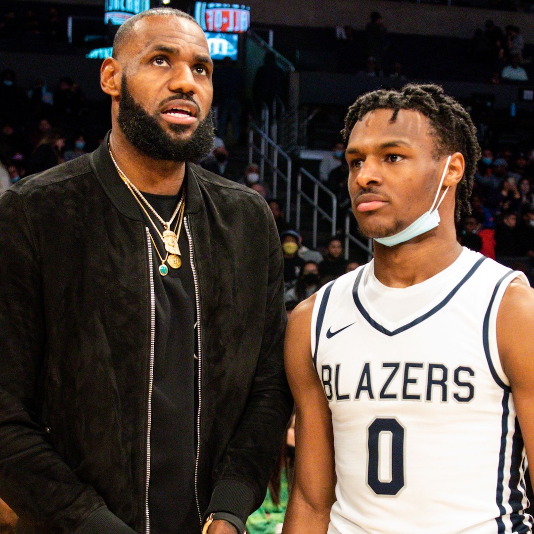 LeBron James Reacts to Making Debut With Son Bronny James as Lakers Teammates – E! Online LeBron James Reacts to Making Debut With Son Bronny James as Lakers Teammates – E! Online