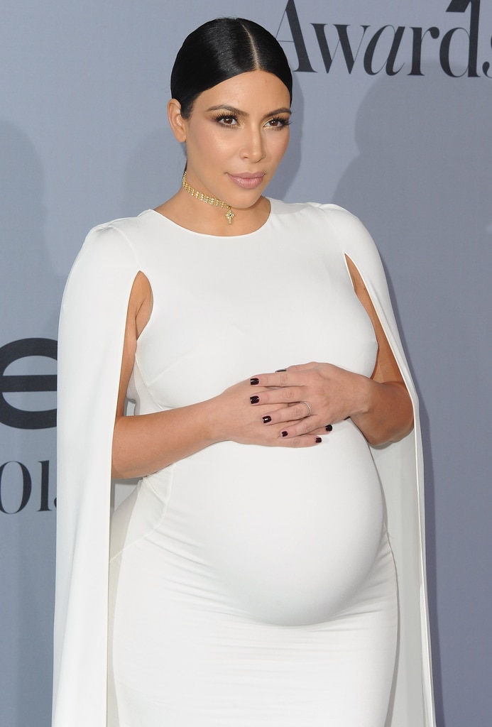 Kim Kardashian dice que sus cuatro hijos intentan concertarle citas