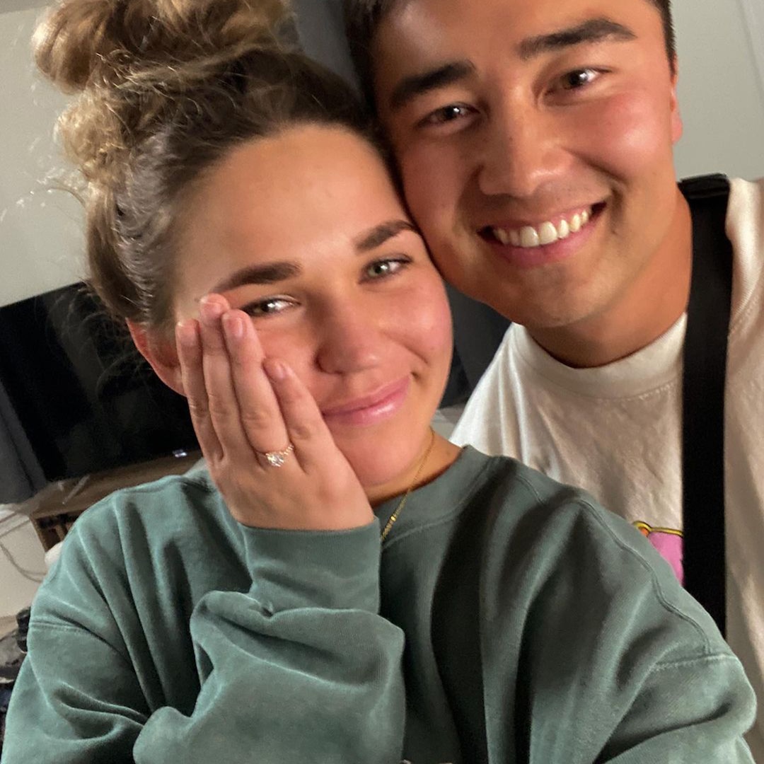 Bride-to-Be Survives Being Thrown From Truck Going 50 Mph on the Day Before Her Wedding – E! Online Bride-to-Be Survives Being Thrown From Truck Going 50 Mph on the Day Before Her Wedding – E! Online