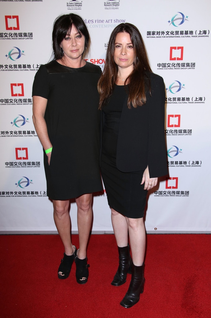 Charmed's Holly Marie Combs Honors Late "Fighter" Shannen Doherty