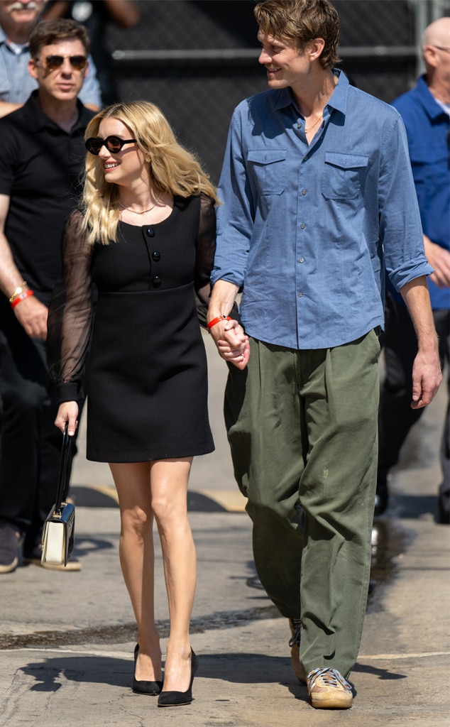 Emma Roberts แบ่งปันรูปถ่ายโรงเรียนแรกของ Son Rhodes